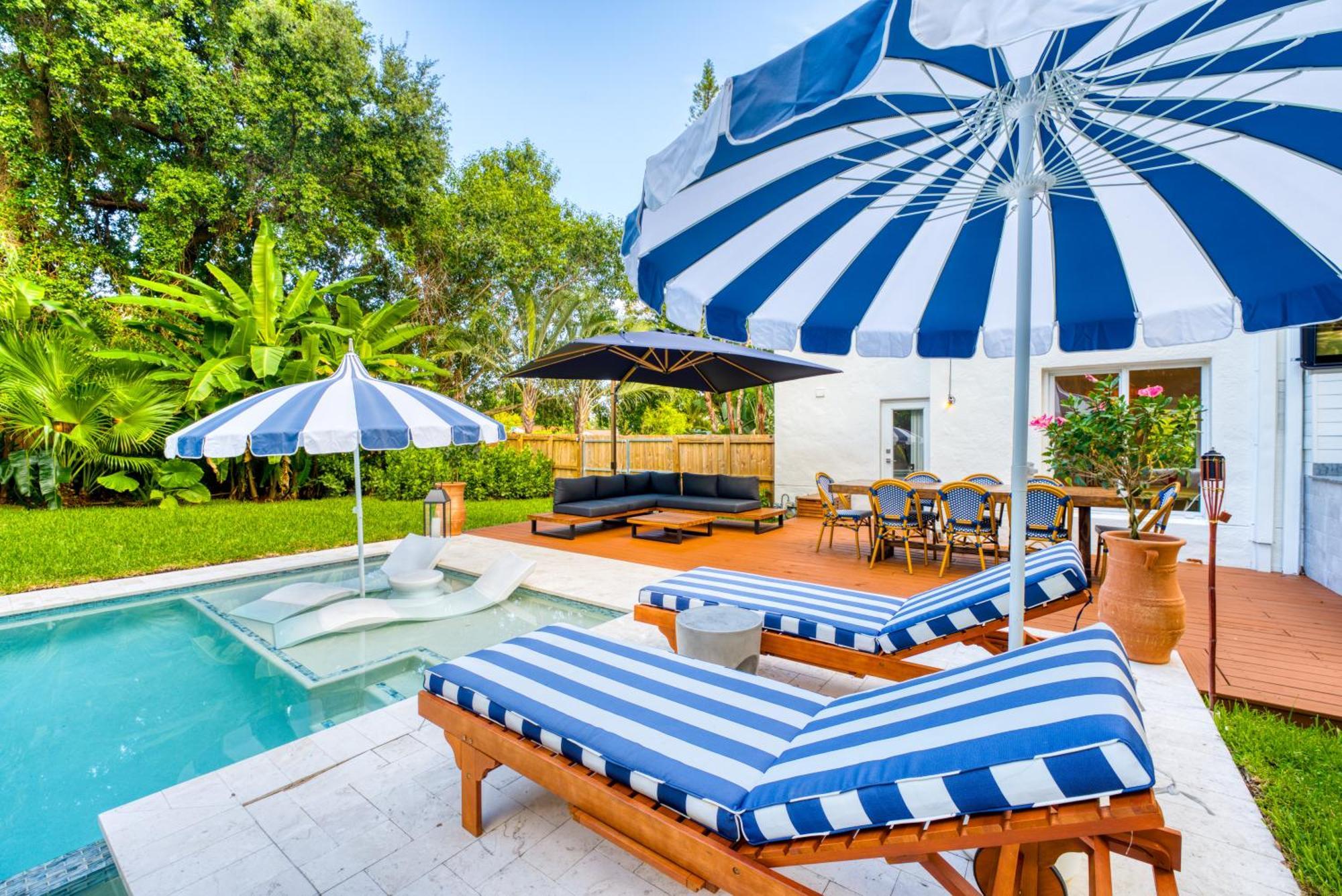Stunning Historic With Jacuzzi Heated Pool And Style Backyard Miami
