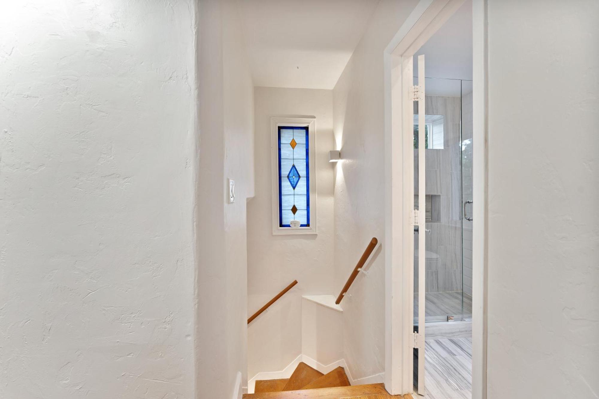 Stunning Historic With Jacuzzi Heated Pool And Style Backyard Villa Miami