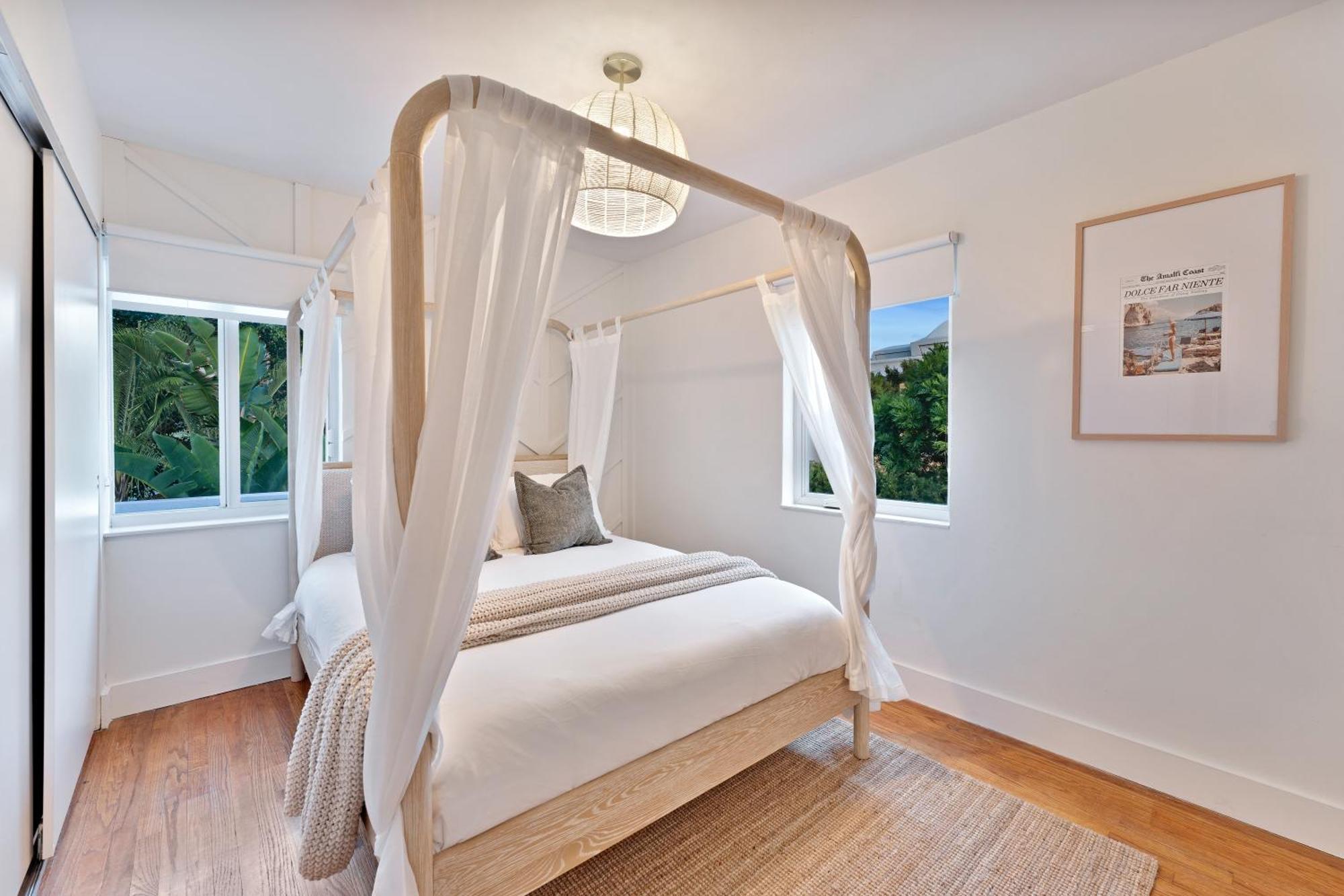Stunning Historic With Jacuzzi Heated Pool And Style Backyard Miami